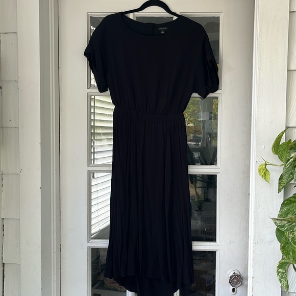Ann Taylor black midi dress with back cutout size small - Picture 5 of 11